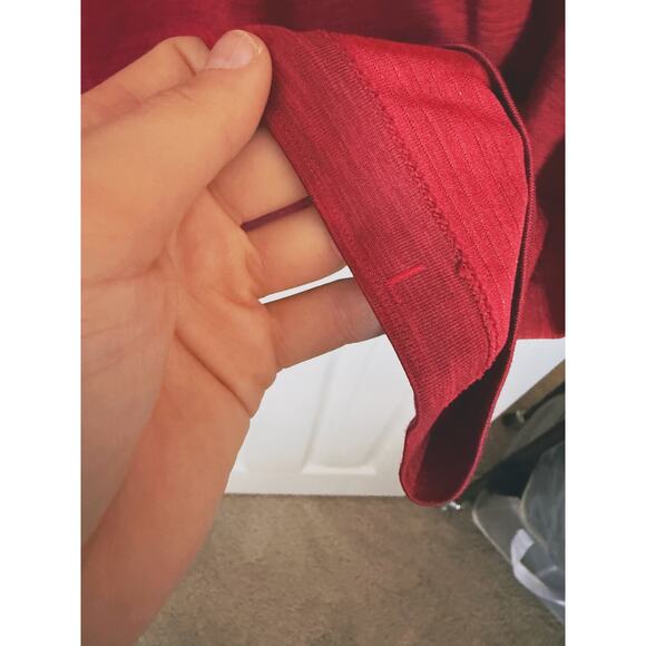 Lululemon Men’s Metal Vent Tech Polo Short Sleeve Red Large Performance Casual - Picture 4 of 4